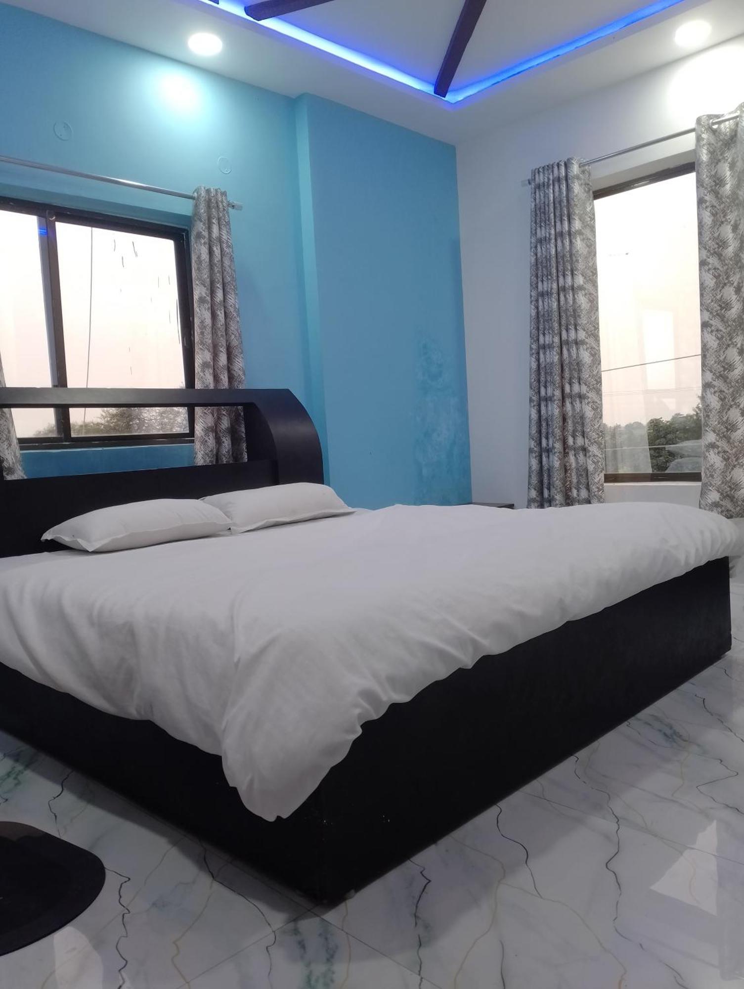 Hotel Moonlight & Restaurant Sehore 外观 照片