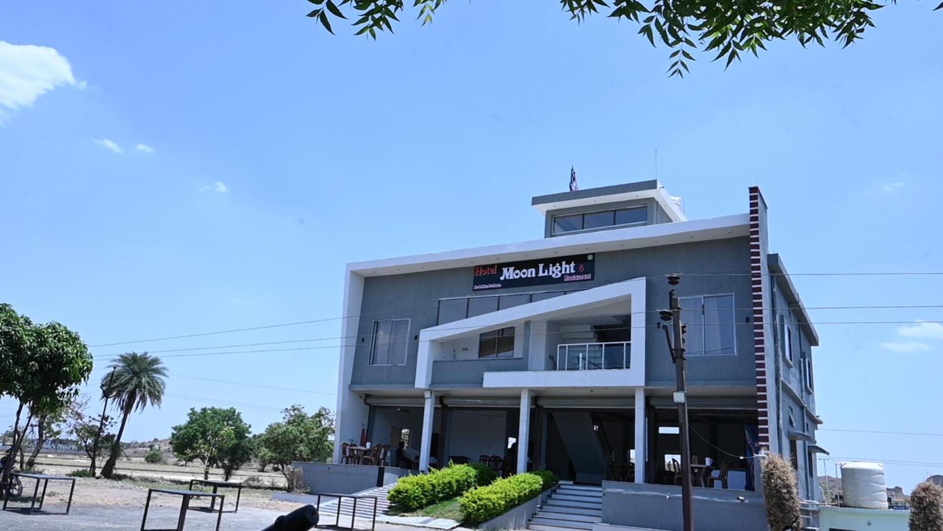 Hotel Moonlight & Restaurant Sehore 外观 照片