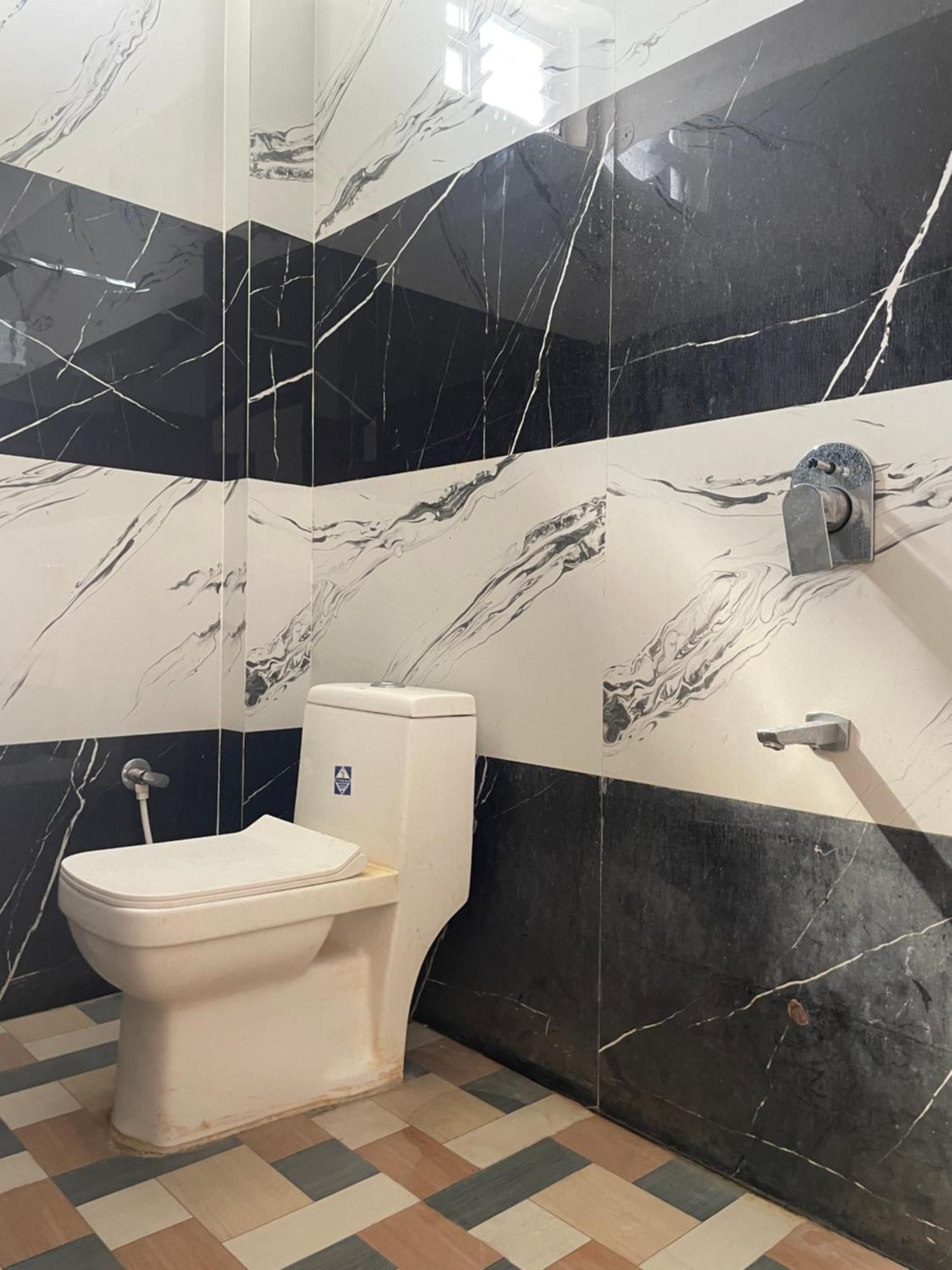 Hotel Moonlight & Restaurant Sehore 外观 照片